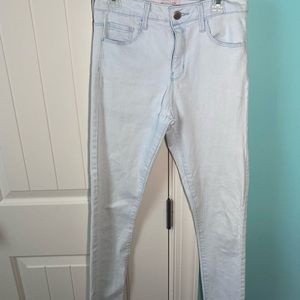 Light wash jeans